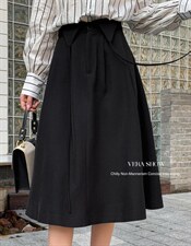 高腰显瘦设计感小众中长款黑色半身裙，女装半身裙，秀薇拉