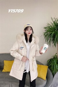 【现货】长款大毛领休闲派克，两个颜色两个码ml图片