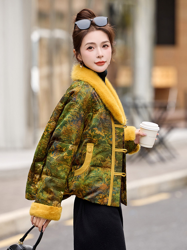 现货。现货。2025年冬季新中式潮气质保暖羽绒新款,女装羽绒服,艾仟回(原伊仟回)