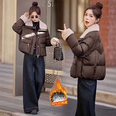 90绒。数据好，三年不下架，2025冬季短款羊羔毛拼接领羽绒服外套，女装短外套，E百度