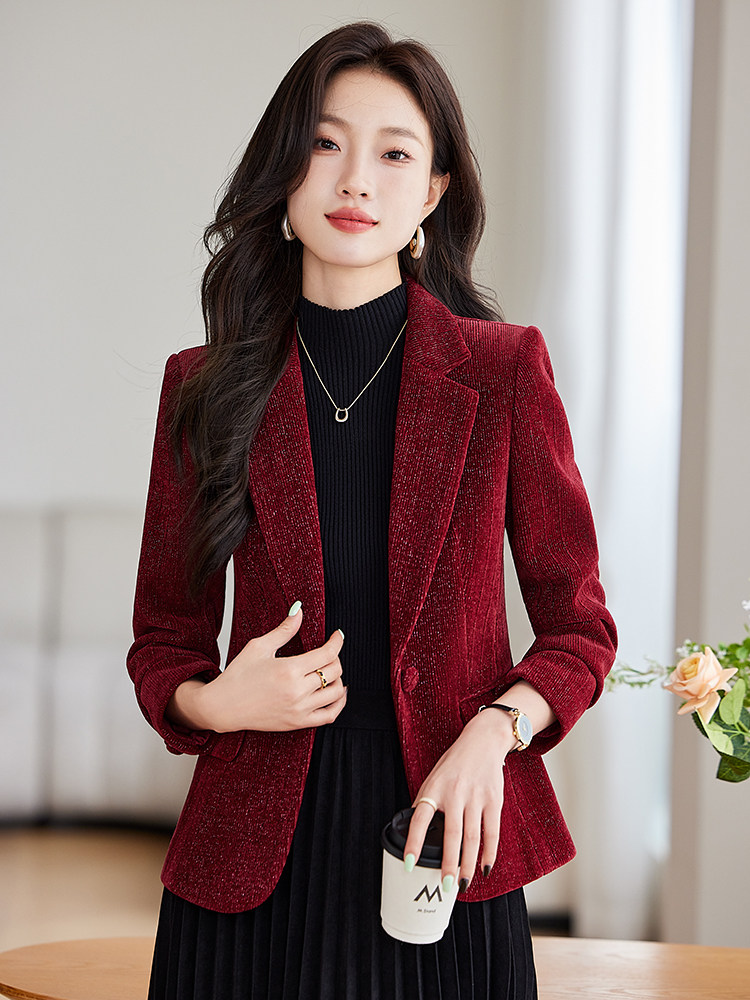 短西装外套女春秋2025新款超火爆小个子时尚气质修身减龄女士上衣,女装短外套,时尚风爆