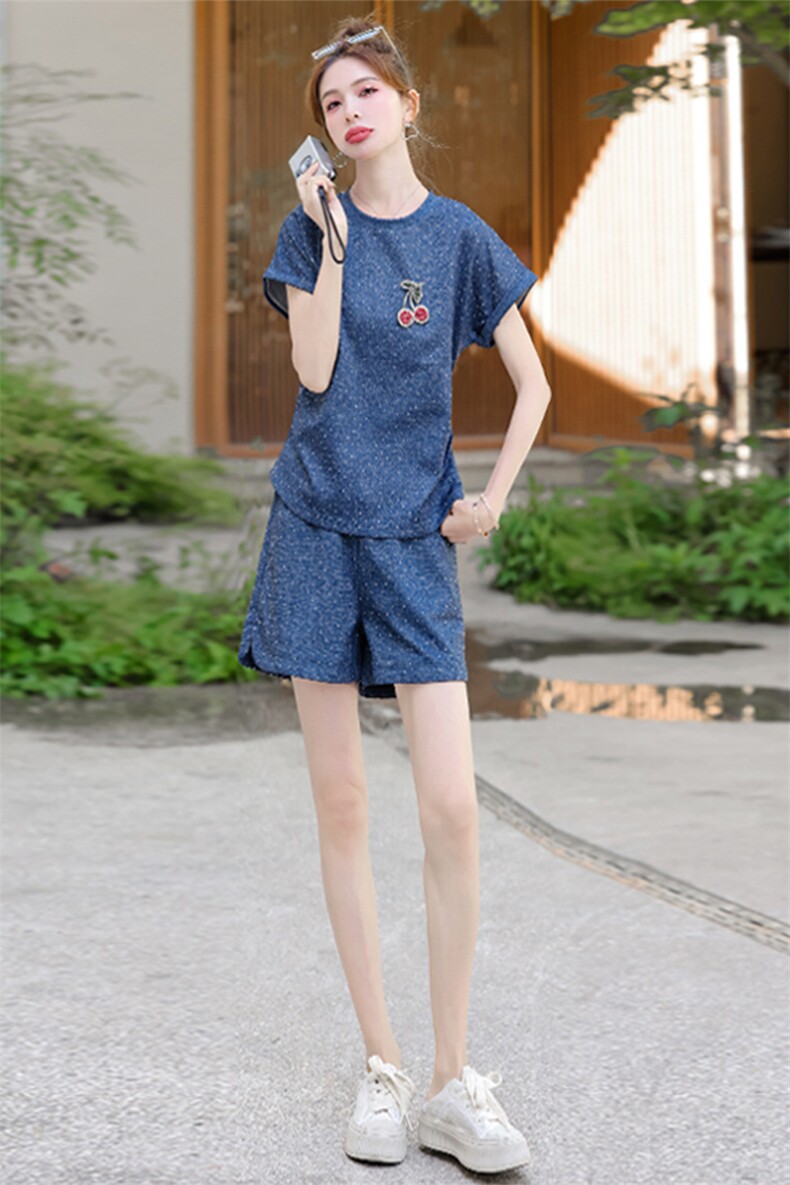 高级感休闲运动套装女夏洋气减龄圆领短袖上衣宽松阔腿短裤两件套,女装套装/套裙,2C310