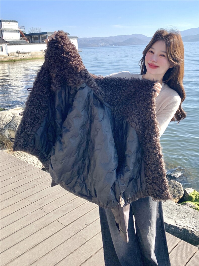 美拉德巨好看蛋白皮衣羽绒服女2025冬季新款双子星高端高级外套,女装羽绒服,艾米莉亚