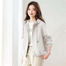 现货！现货！2026春季新款时尚宽松休闲短款外套女，女装短外套，以桐