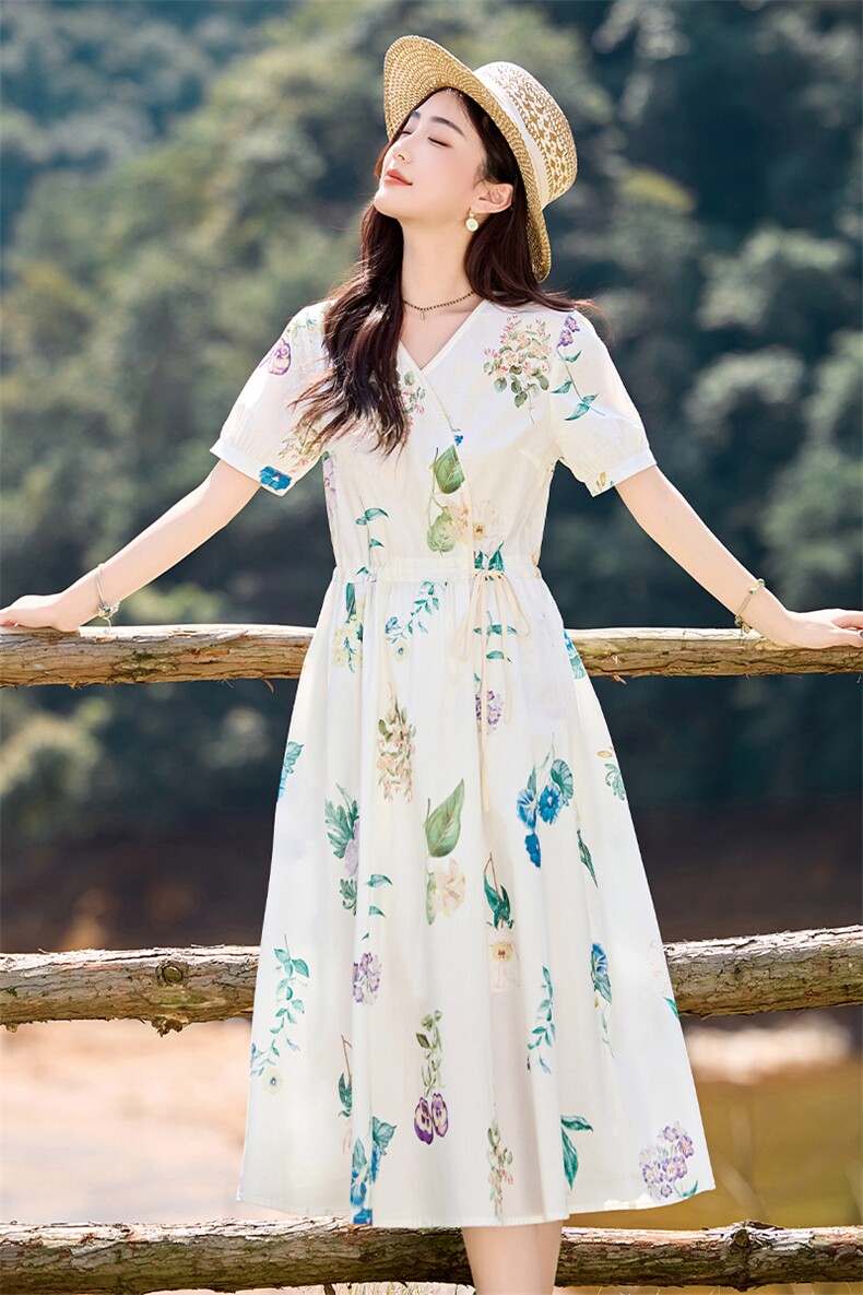 温柔米色碎花连衣裙女2026夏季新款收腰显瘦V领气质纯棉短袖裙子,女装连衣裙,倪叶myz