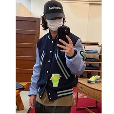 藏青色