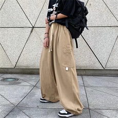卡其色