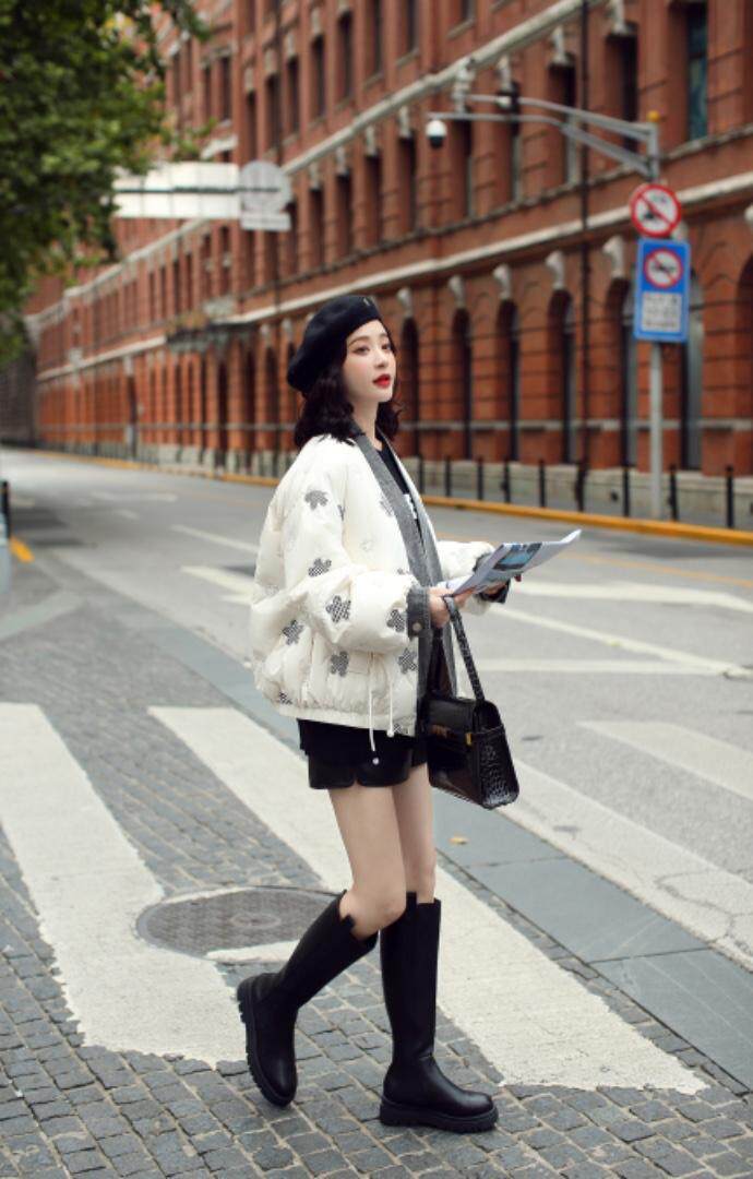 韩式牛仔领镶拼羽绒服（90绒），女装羽绒服，卡西姆