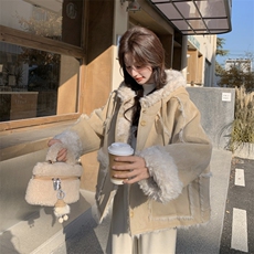 大货冬季连帽皮毛一体外套#609-P215-K318，女装短外套，2C111