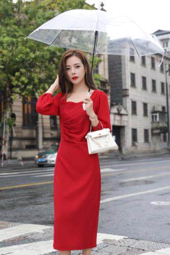 秋季气质修身连衣裙，女装连衣裙，蓝芝衣秀