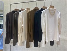 高品质泡泡袖半高领打底衫，其它，Balance Studio