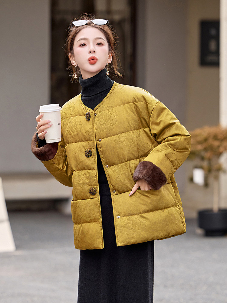 现货。现货。2025年冬季羽绒保暖新中式羽绒服,女装羽绒服,艾仟回(原伊仟回)