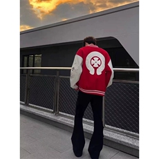 红色