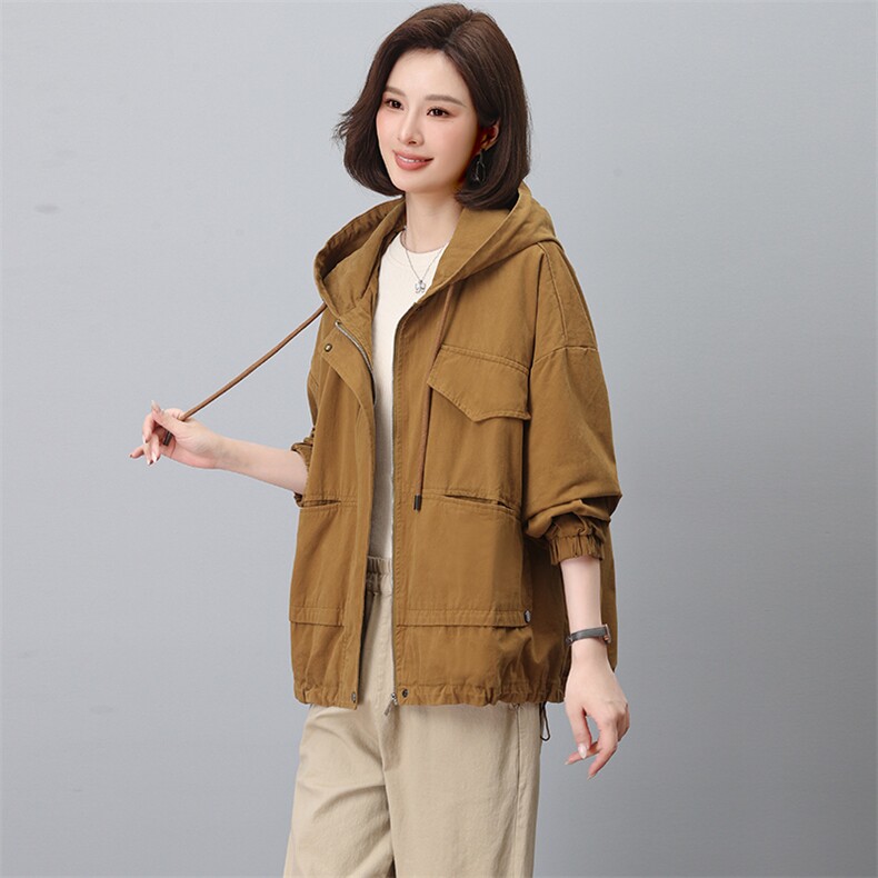 风衣女短款2025春秋季新款中年妈妈时尚休闲宽松大码洋气连帽外套,女装风衣,江忆布依
