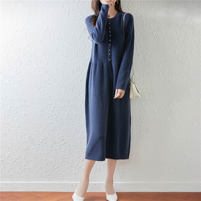 2025年秋季休闲风中长款圆领长款竖领扣款时尚百搭通勤，女装连衣裙，绒汀羊绒