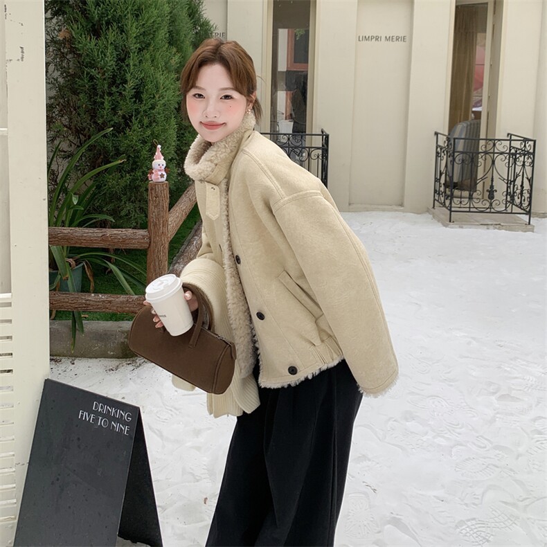209-3290-P195-268皮毛一体双排扣加厚2025年冬季,女装短外套,韩蜜菓