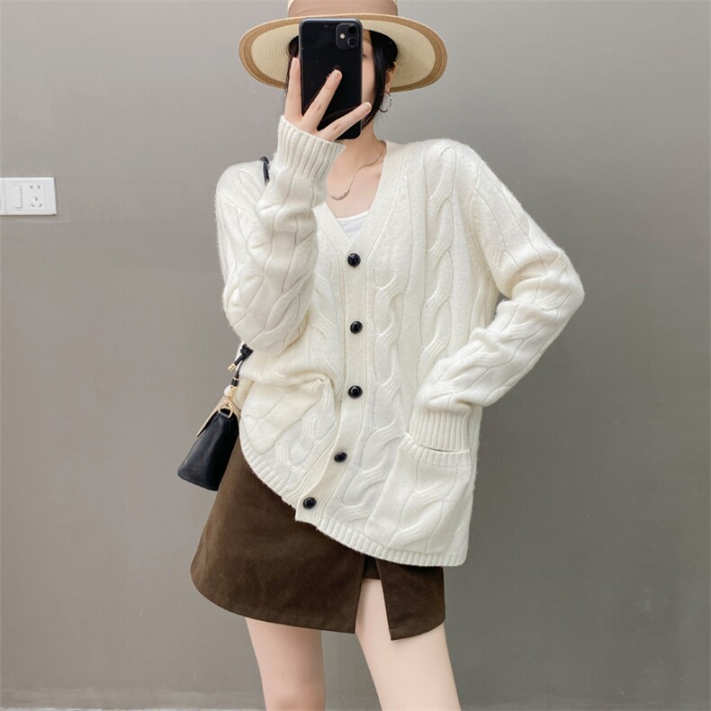 欧货秋冬软糯纯山羊绒开衫女V领毛衣加厚宽松扭花披肩外套针织衫，女装羊绒衫，织绒羊