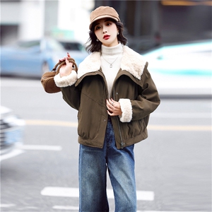 新标90白鸭绒羽绒短款外套女2025冬装韩版撞色拼接皮毛娃娃领图片