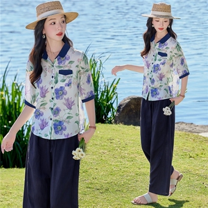 2026年夏季休闲时尚翻领印花上衣衬衫裤子套装两件套女图片