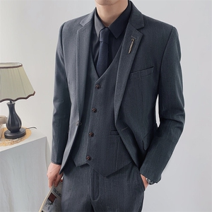 男士竖条纹西服套装韩版修身西装三件套英伦潮流新郎结婚礼服图片