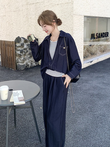 韩剧藏青色休闲衬衫运动套装女秋2025新款条纹吊带ootd穿搭三件套图片