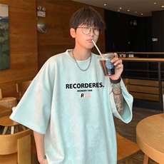 奶绿色