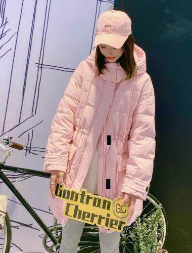 秋冬韩版时尚羽绒服90%白鸭绒，女装羽绒服，芭莉主角
