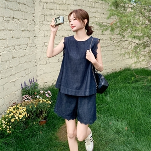 藏青色盐系一整套蕾丝花边牛仔套装女2025夏季新款背心短裤两件套图片