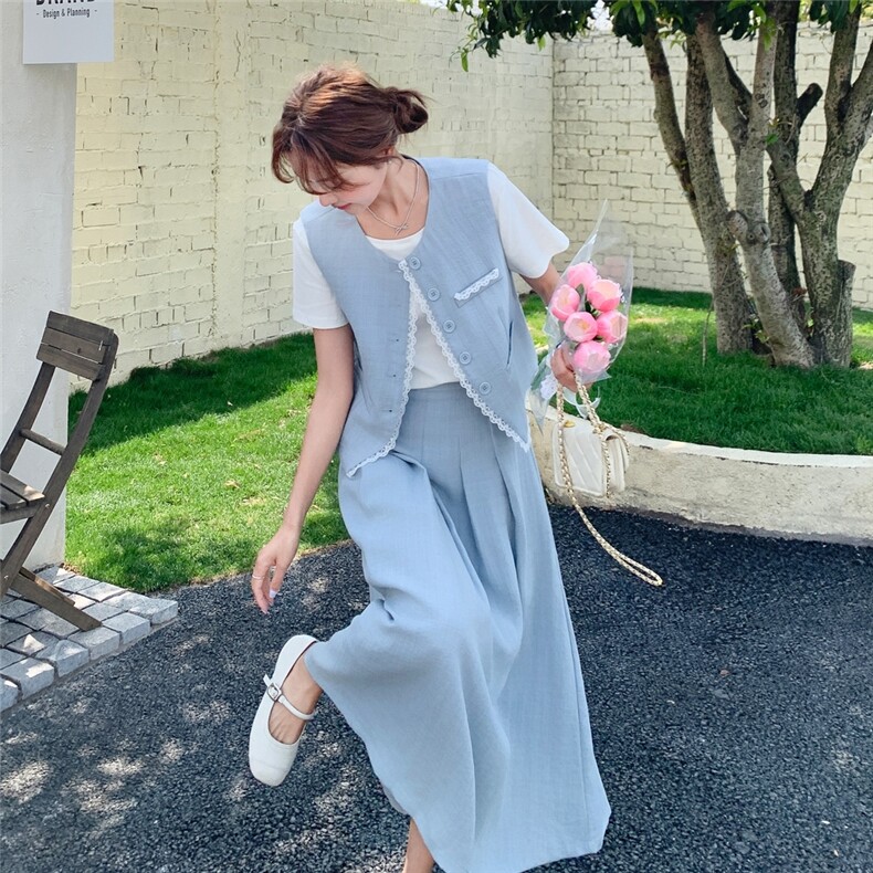 温柔系穿搭蓝色马甲套装女夏新款高级感显瘦休闲t恤半身裙三件套图片