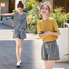 夏天无袖印花牛仔套装女2025超火夏装一整套时尚减龄九分裤两件套，女装套装/套裙，关键词