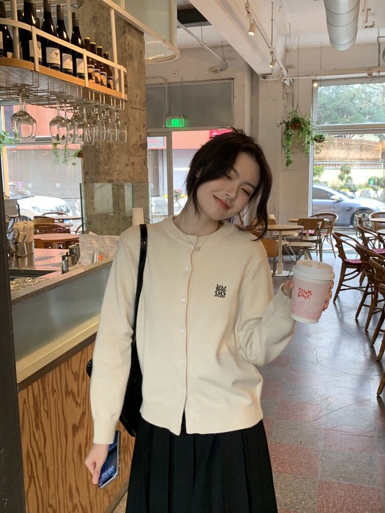 字母提花圆领针织开衫女秋冬季新款韩版宽松长袖，女装针织衫/毛衣，美莎羊绒