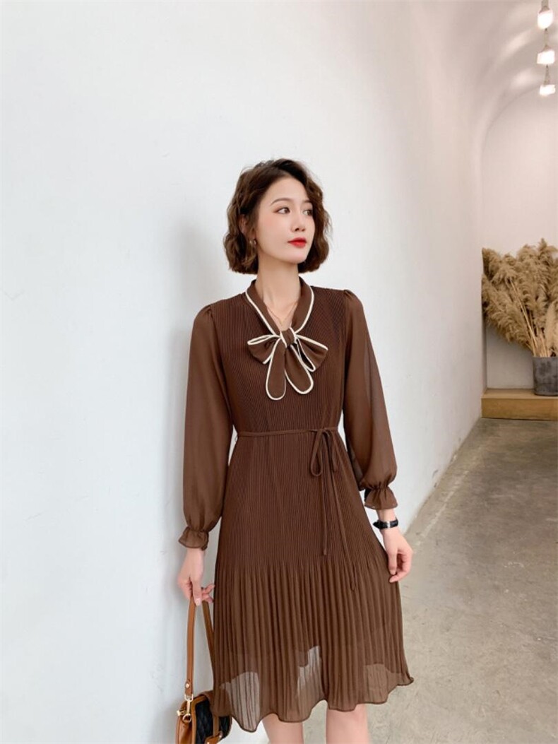 秋冬新款女装时尚韩版宽松大码显瘦连衣裙，女装连衣裙，荷塘月色