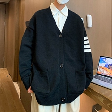 港风民宿秋款四条杠开衫V领毛衣M350特批55控88，男装针织衫/毛衣，电商A247