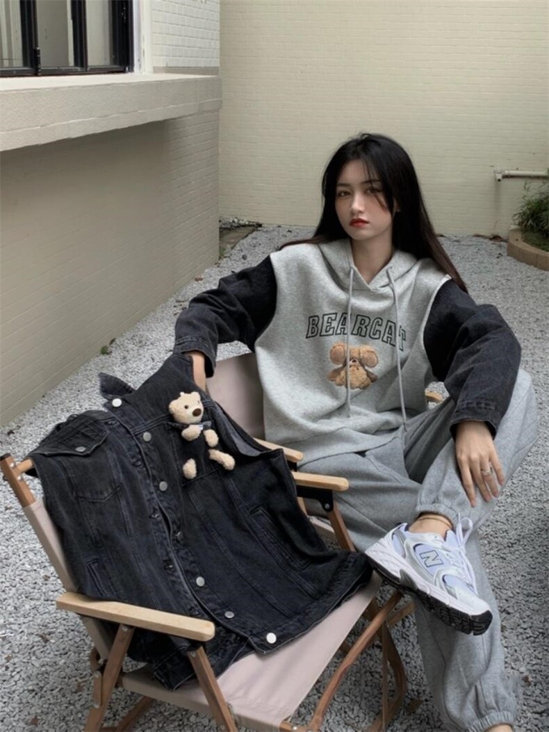 连帽印花卫衣袖子拼接牛仔，女装卫衣/绒衫，里奈(1F)