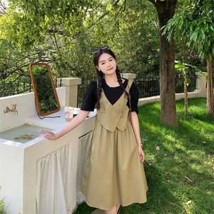 夏季新款拼接假头连衣裙女今年流行的小众设计感高腰中长裙图片