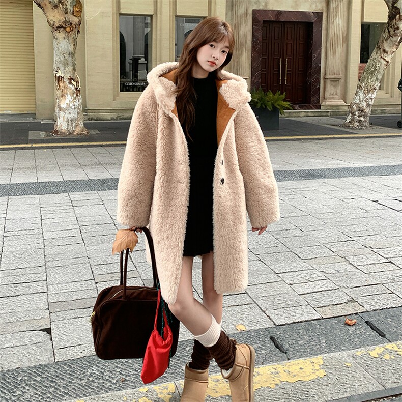 韩版连帽显瘦羊羔毛棉服外套女2025冬季新款宽松加厚皮毛一体上衣图片