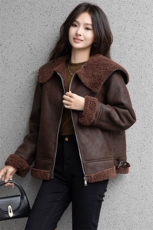 现货2024冬新款海军大翻领短羊羔毛皮毛一体加绒加厚外套韩系，女装羊羔毛/颗粒绒，跑量工厂店