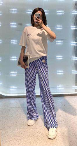 OFF～烫片+压花工艺T～69/件 直筒压皱长裤～75/件～，女装，LOVELS