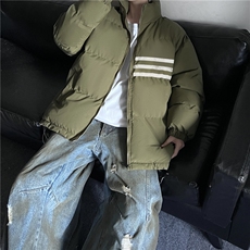 军绿色