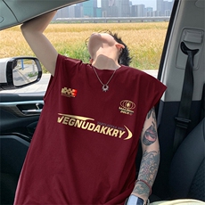 酒红色