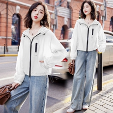 现货。防晒衣女2025年新款夏季宽松轻薄户外夹克小个子防晒服上衣，女装防晒衣，依万里