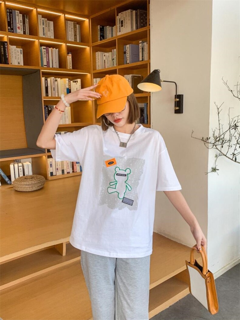 初夏新款标签线条熊短袖T恤，女装T恤，Dalnim