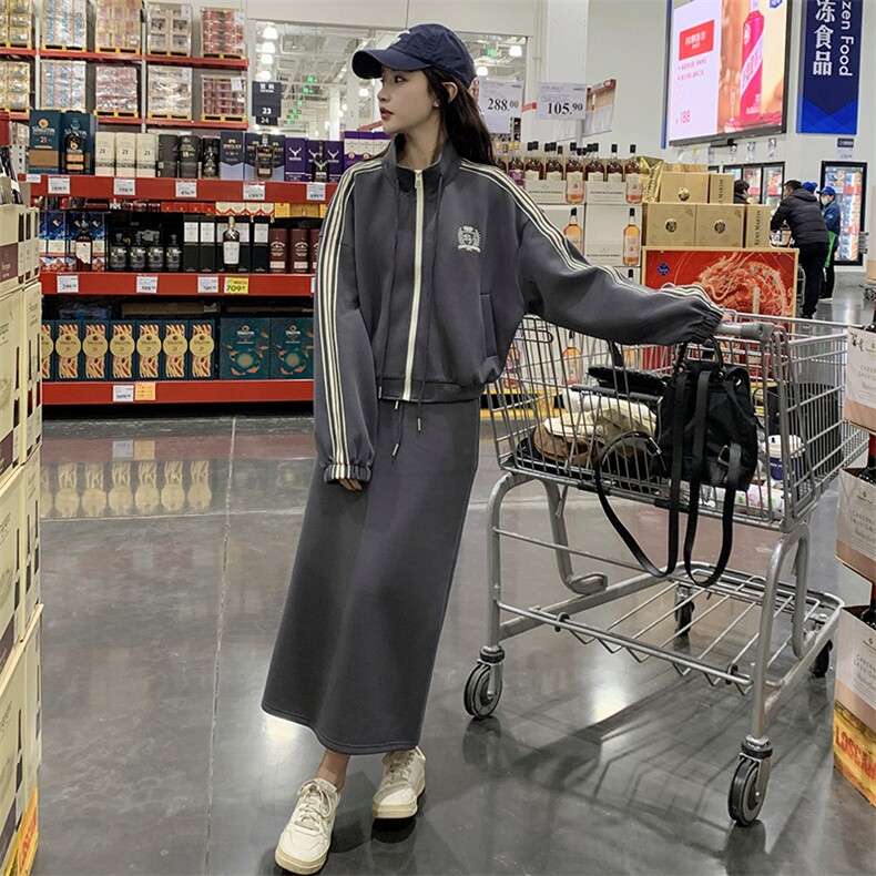 灰色休闲运动卫衣女2025春秋季新款韩系减龄显瘦半身裙,女装西装,一九零