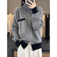 藏蓝色