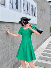 夏季新款连衣裙，女装连衣裙，一露玛娜