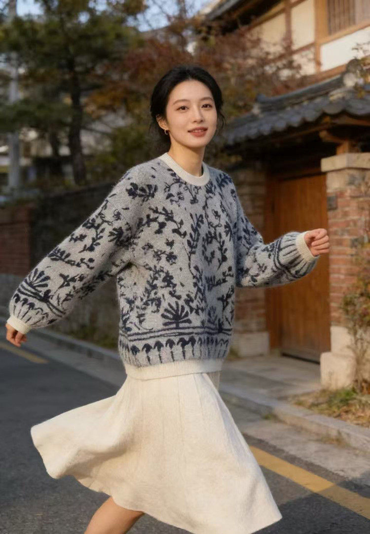 2026年秋季时尚百搭通勤简约休闲圆领青花瓷，女装羊毛衫，美轩羊绒