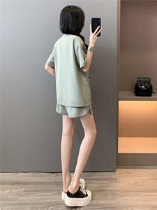 高级感时尚潮流套装女夏新款宽松圆领卡通印花上衣阔腿短裤两件套图片