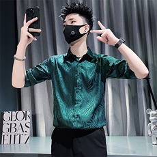 绿色
