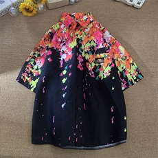 黑色