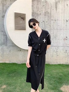 [现货]休闲套装裙，三色、三个尺码图片
